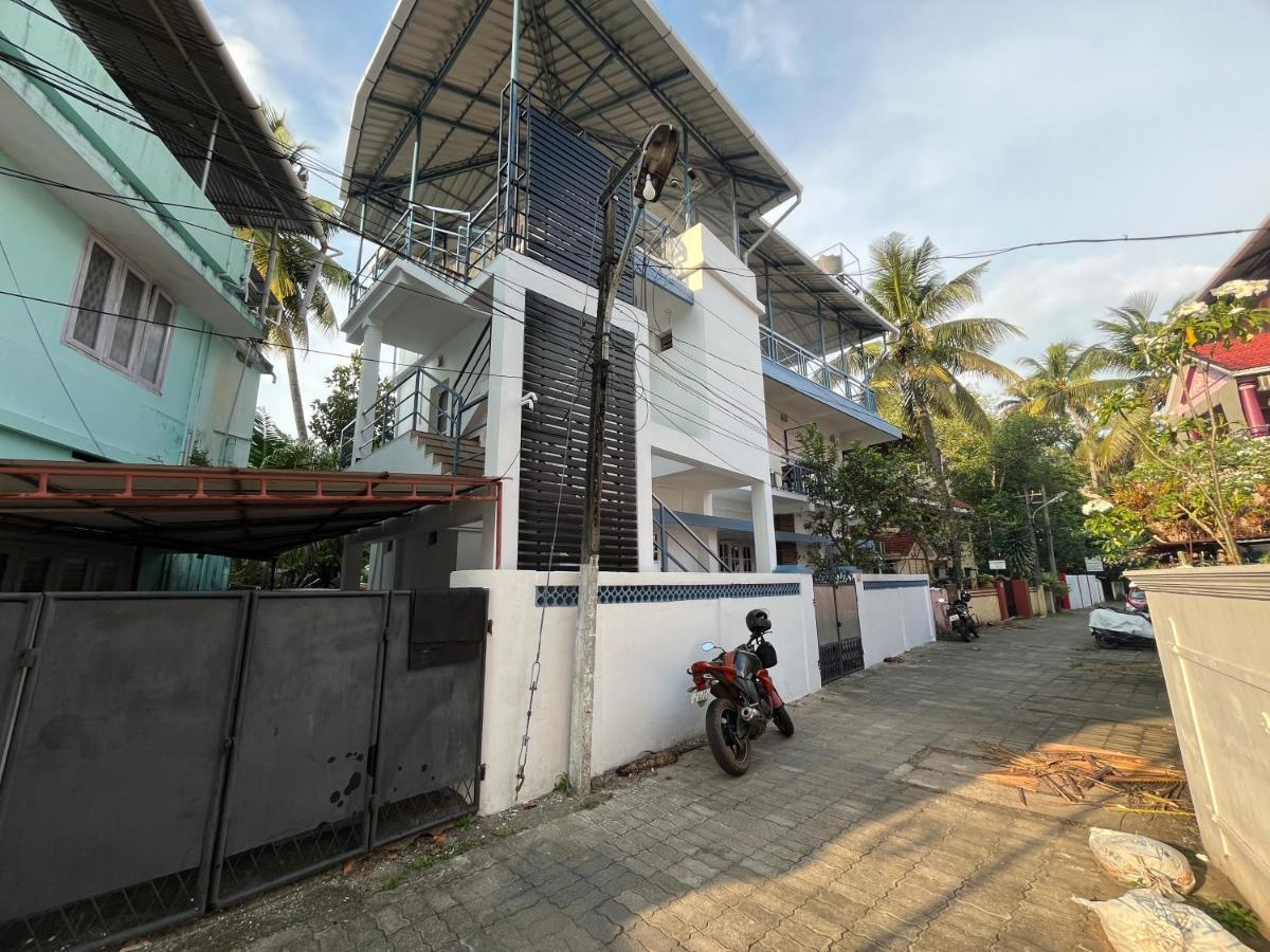 Segundo Home Kochi Luaran gambar